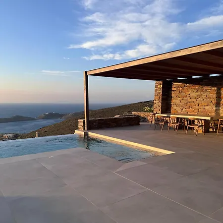 Faros Lighthouse Villa *